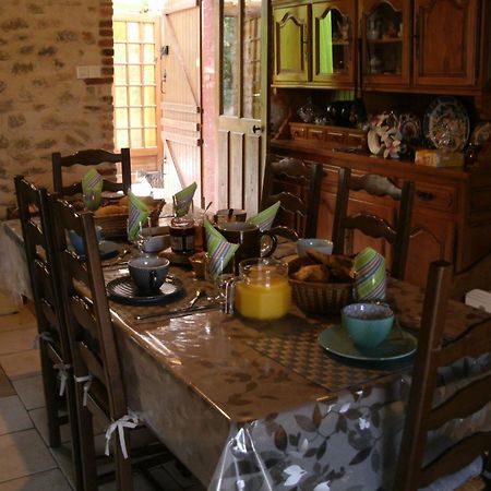 Saint-Julien-sur-Cher Chambres D'Hotes Du Moulin מראה חיצוני תמונה